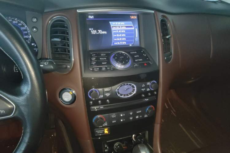 Used Infiniti QX50 2015 2.5L Enjoyment Edition Audio And AC Panel