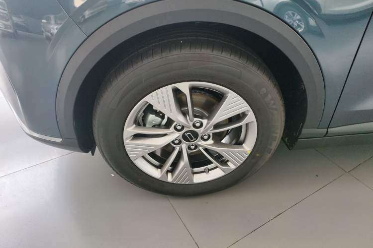 Used Bestune Yueyi 03 2025 565km Enjoy Edition Left Front Wheel Hub