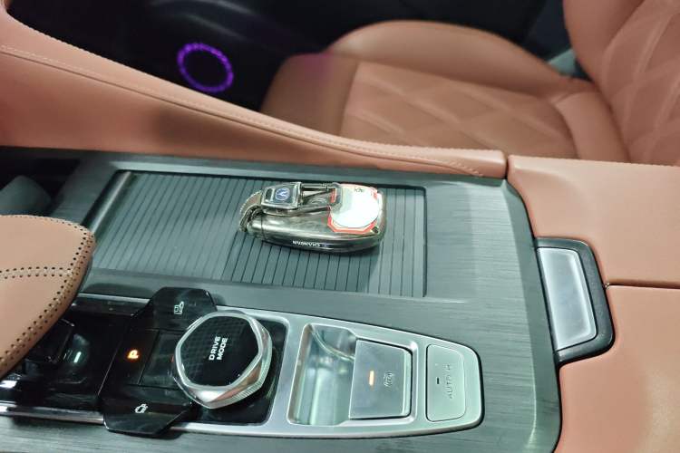 Used CHANGAN CS75 PLUS 2023 3rd Generation 1.5T Automatic Pilot Model
