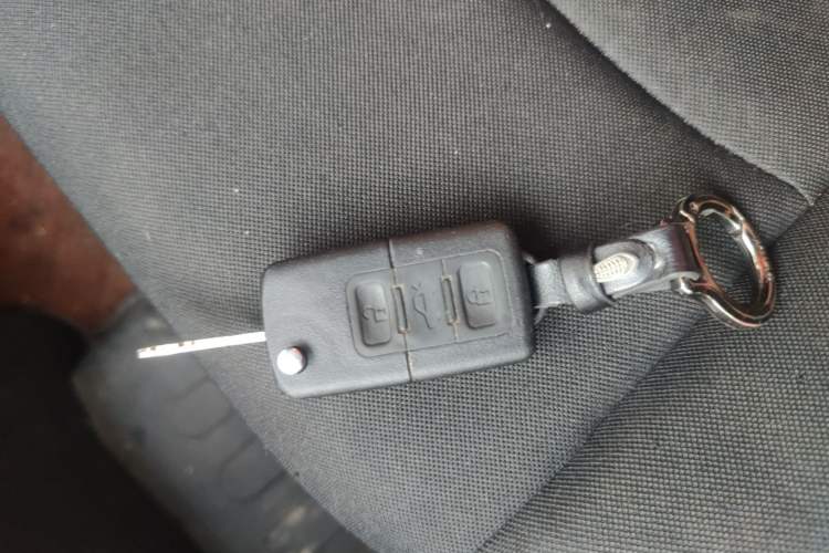 Used Iveco Daily 2023 2.5T A37M1 Long Wheelbase Mid-Roof Dual-Tire Side-Sliding Doors 5-9 Seats