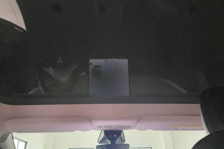 Used Tesla Model Y 2022 Long-Range All-Wheel-Drive Version
