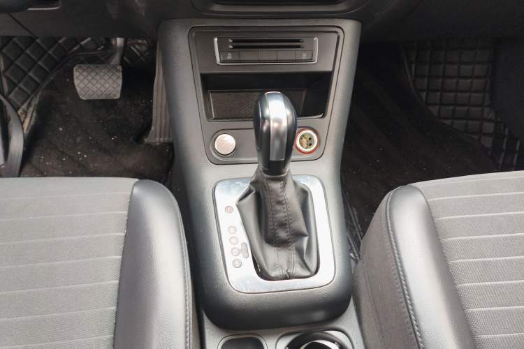 Used Volkswagen Tiguan L 2015 1.8TSI Automatic Two-Wheel Drive Trend Edition
