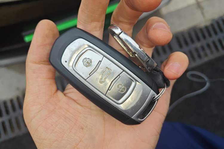 Used Geely Auto Emgrand X7 Sport 2018 1.8TD Automatic Two-Wheel Drive Smart 4G Connected Version