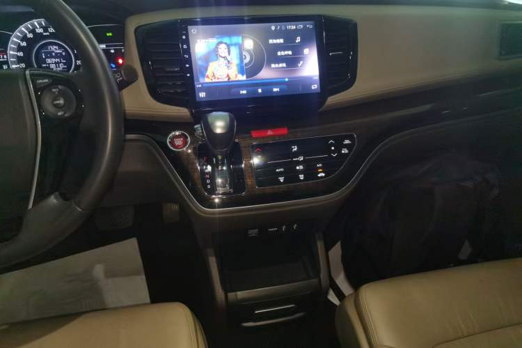 Used Honda Odyssey 2015 Updated Version 2.4L Smart Edition
