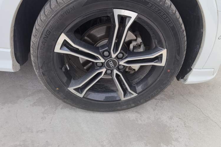 Used Audi Q3 2021 35 TFSI Fashion Dynamic Model