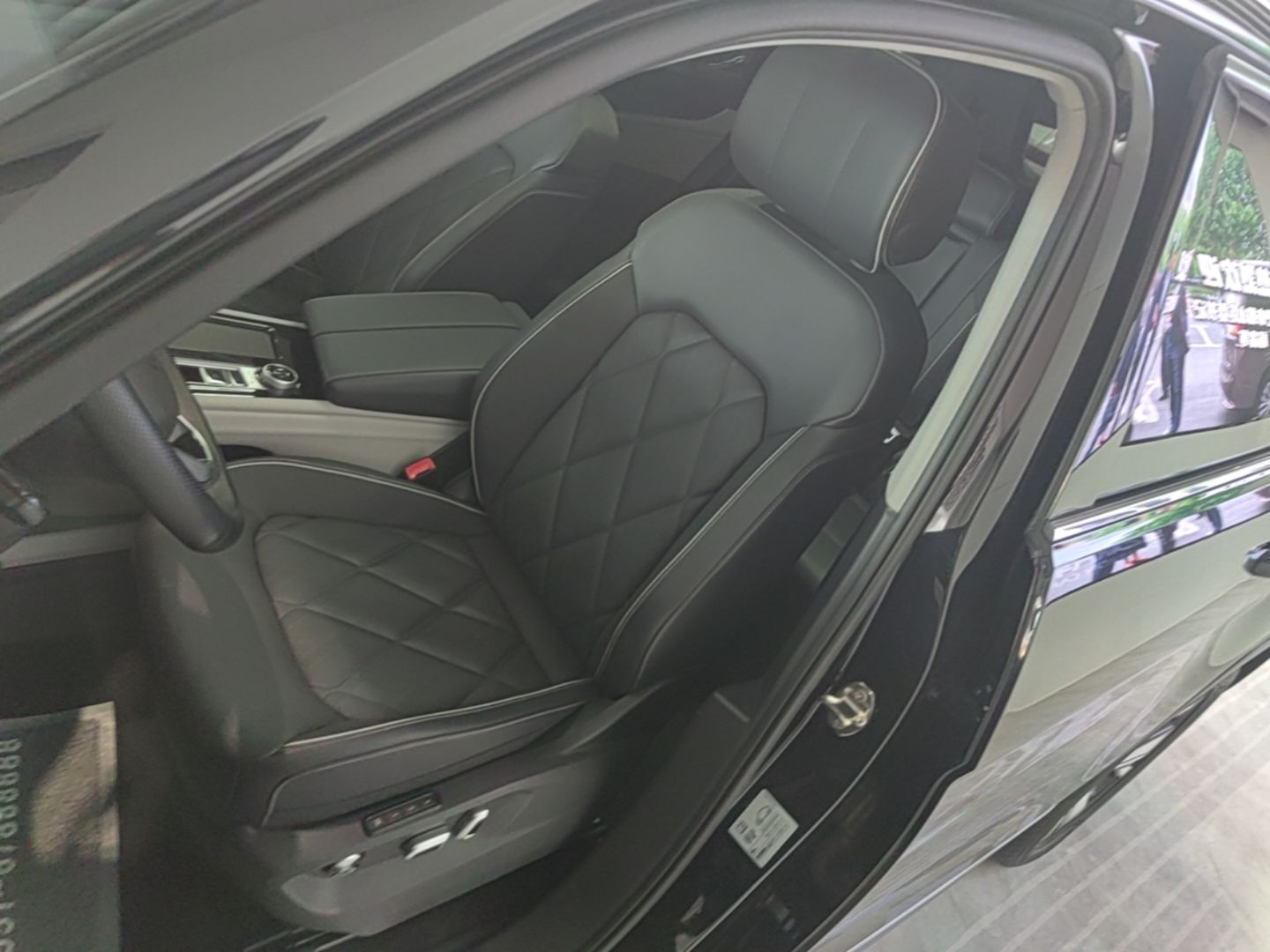 Vordere Reihe im Auto