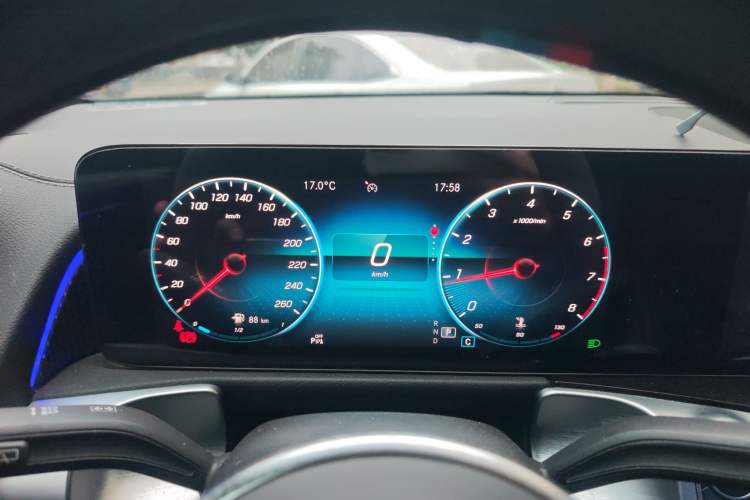 Used Mercedes-Benz GLB 2021 GLB 200 Fashion Model
