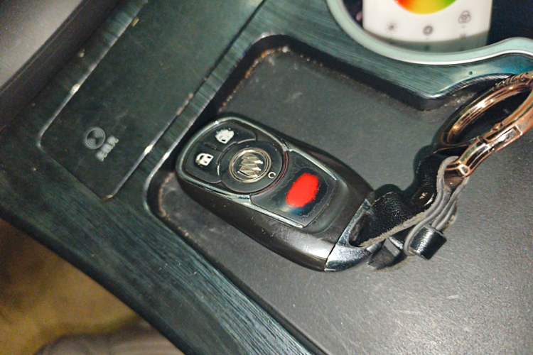 Used Buick GL8 2017 ES 28T Comfort Model China V Standard Vehicle Key