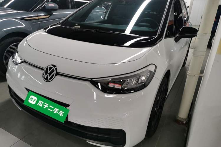 Used Volkswagen ID.3 2025 Smart Model Outstanding Oxygen Edition