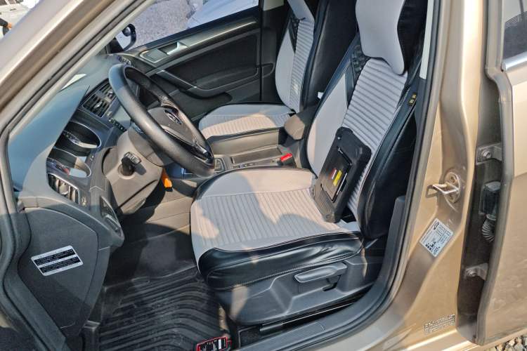 Used Volkswagen Golf 2016 1.6L Automatic Comfort Model