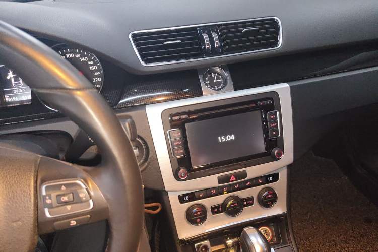 Used Volkswagen Magotan 2016 1.8TSI Luxury Comfort Model
