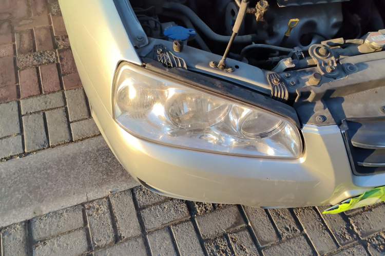 Used Hyundai Elantra 2007 1.6L Manual Comfort Model Right Front Headlight