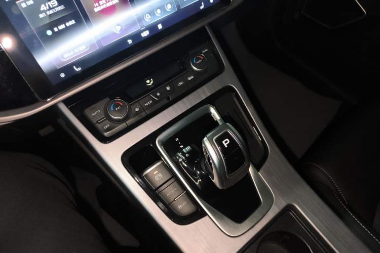 Used Geely Auto Emgrand X7 Sport 2021 Million Edition 1.8TD DCT Two-Wheel Drive Comfort Model