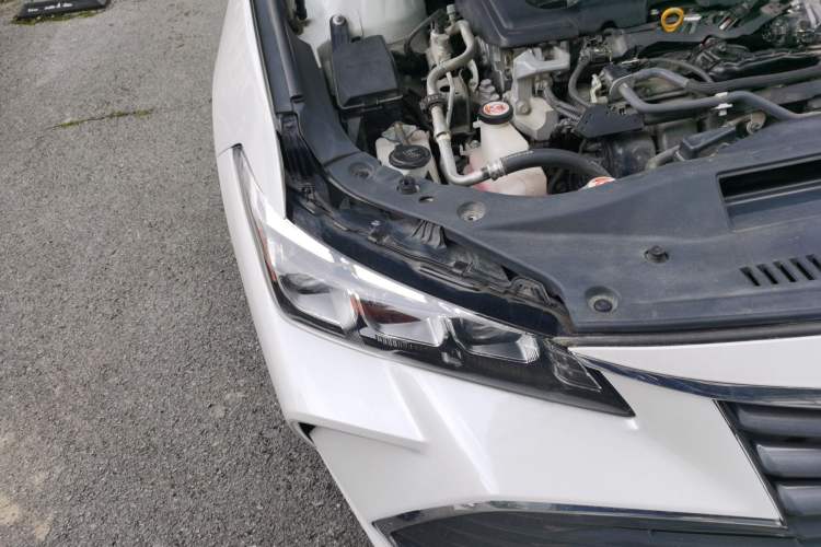 Used Toyota Avalon 2019 Dual-Engine 2.5L Luxury Edition China VI Standard
