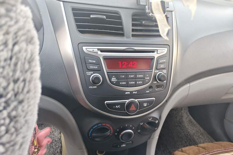 Used Hyundai Verna (older generation) 2014 1.4L Automatic Smart GLS
