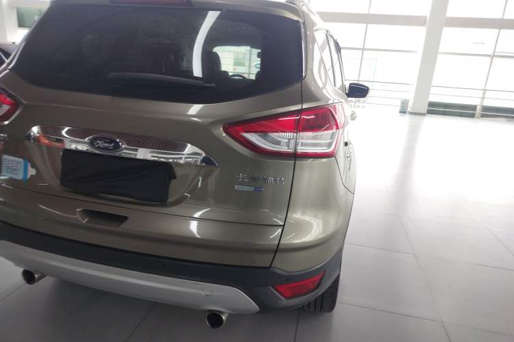 Used Ford Kuga 2013 2.0L GTDi Four-Wheel-Drive Sport Model Right Rear Taillight