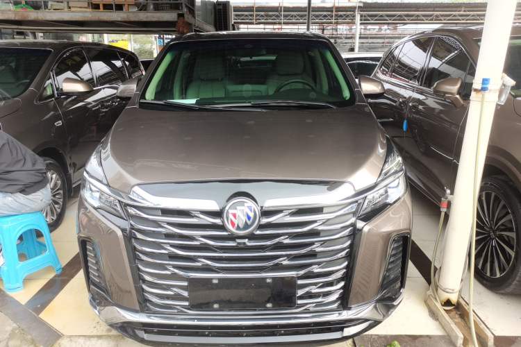 Used Buick GL8 2023 Land Executive Class Comfort Model