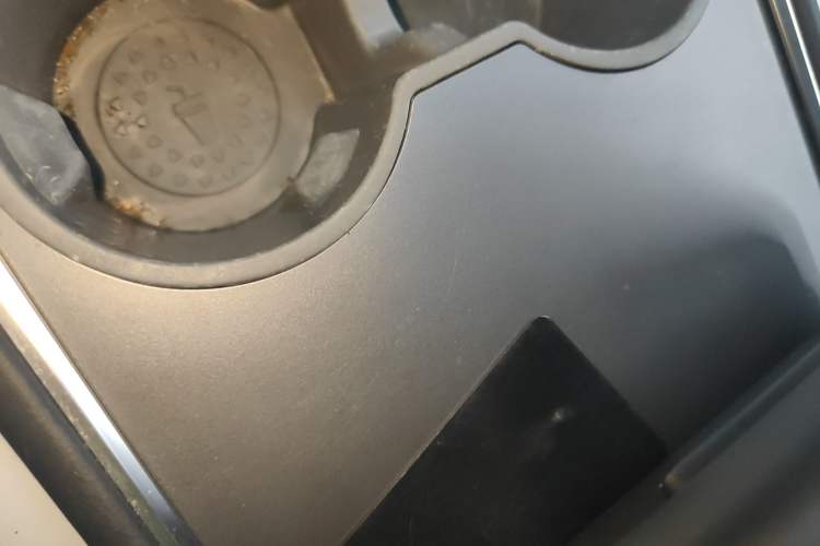 Used Tesla Model Y 2022 Long-Range All-Wheel-Drive Version
