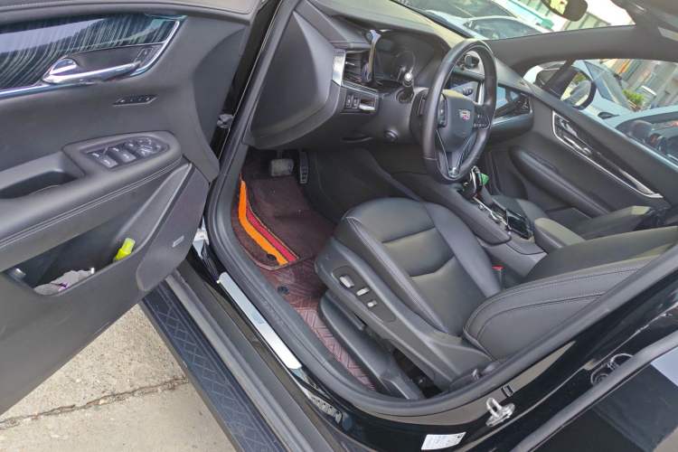 Used Cadillac XT6 2021 2.0T 6-Seater Two-Wheel Drive Luxury Version
