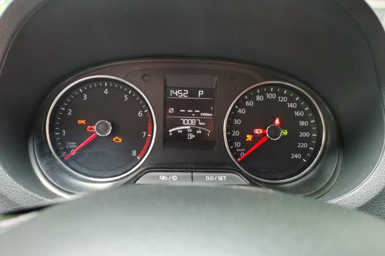 Used Volkswagen Polo 2016 1.6L Automatic Comfort Model