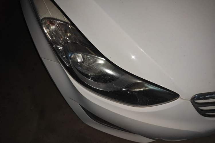 Used Hyundai Elantra (5th Generation / Langdong) 2012 1.6L Manual Leading Model Right Front Headlight