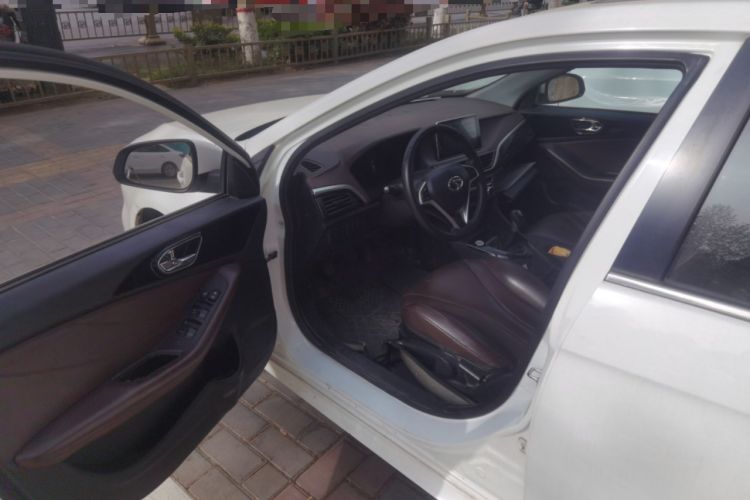 Used Soueast A5 Wing Dance 2019 1.5L Manual Flagship Version China V Standard Driver Seat