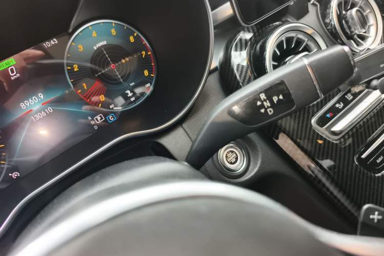 Used Mercedes-Benz C-Class 2019 Restyled C 260 L Sport Edition Gear Lever