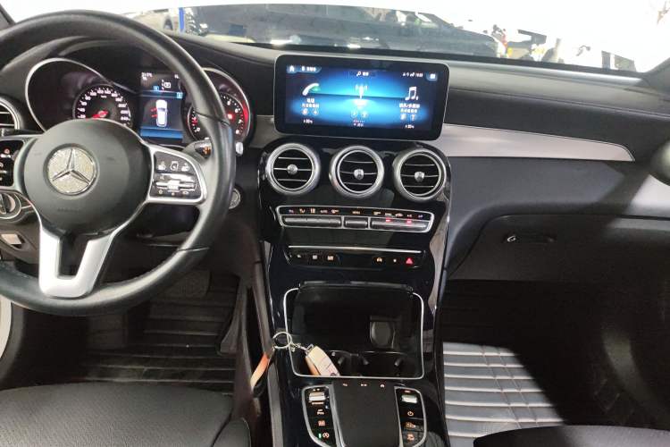 Used Mercedes-Benz GLC 2020 GLC 260 L 4MATIC Dynamic Model Audio And AC Panel