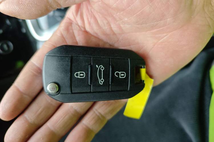 Used Peugeot 3008 2015 1.6THP Automatic Trend Edition Interior 1