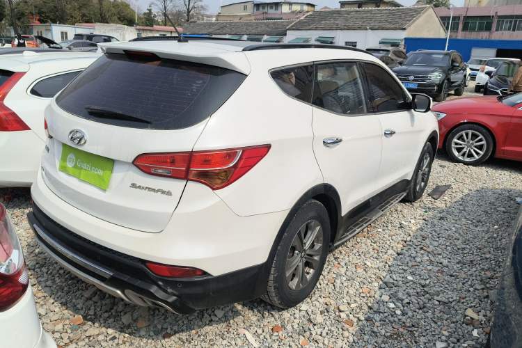Used Hyundai Santa Fe 2013 2.4L Automatic Two-Wheel Drive Smart Version