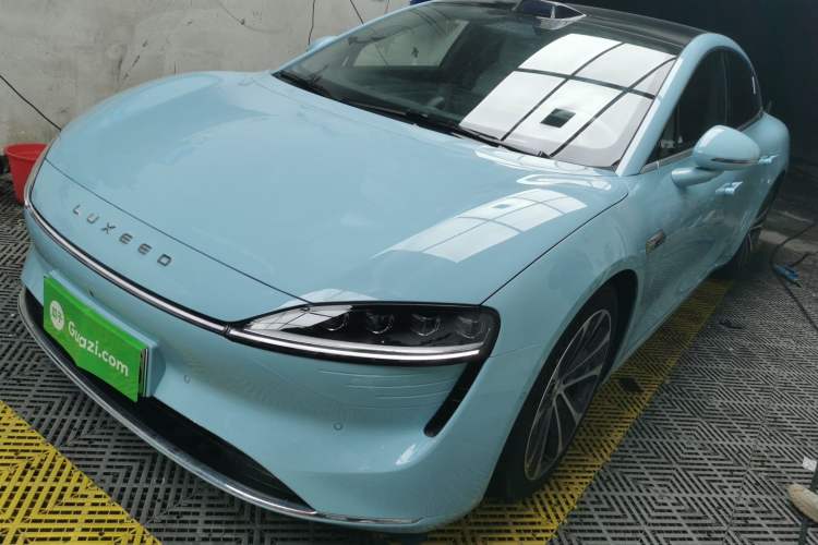 Used Hima Luxeed S7 2025 785 km Ultra