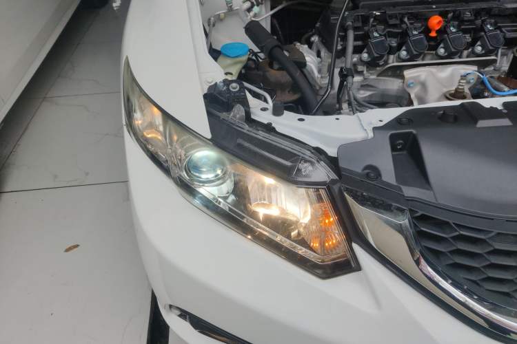 Used Honda Civic 2014 1.8L Automatic Classic Edition Right Front Headlight