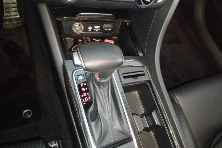 Used Kia K5 2016 1.6T Automatic LUX
