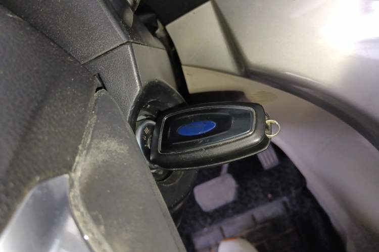 Used Ford Kuga 2013 2.0L GTDi Four-Wheel-Drive Elite Model Vehicle Key