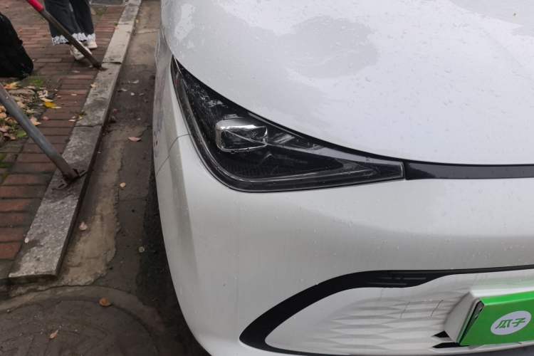 Used Chery QQ Domi 2025 Model 305km Comfort Edition Right Front Headlight