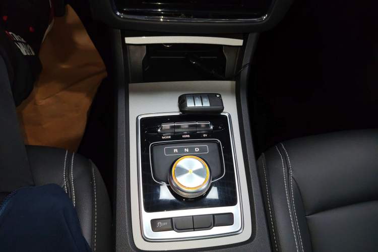 Used Roewe i6 New Energy 2019 PLUS 50T 4G Connected Glory Luxury Edition Gear Lever