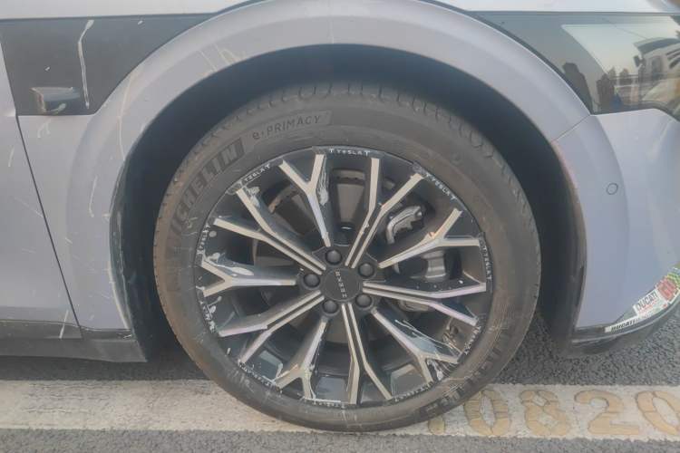 Used Zeekr 007 2025 Rear-Drive Intelligent Driving Version 75 kWh Right Front Wheel Hub