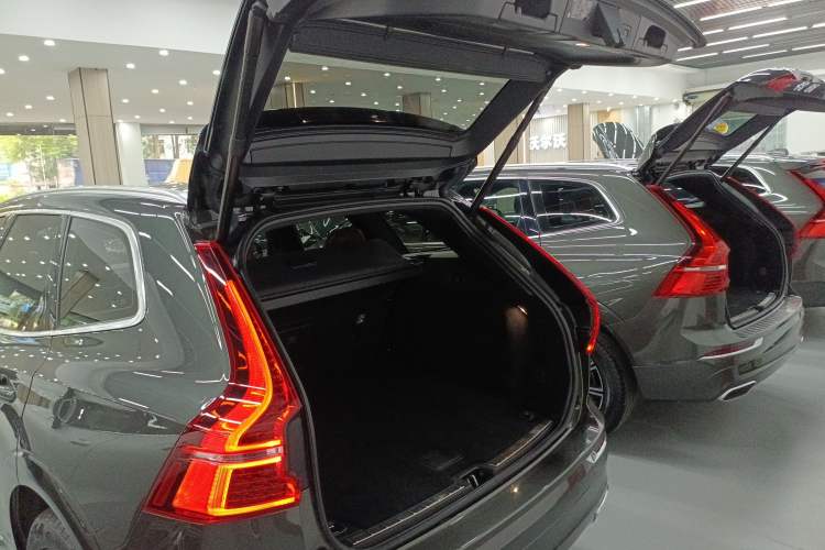 Used Volvo XC60 2021 T5 4x4 Smart Luxury Edition