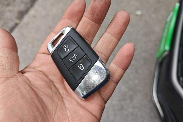 Used Volkswagen Passat New Energy 2022 430 PHEV Hybrid Luxury Edition Vehicle Key