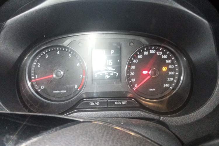 Used Volkswagen Polo 2014 1.6L Cross Polo Automatic Instrument Cluster