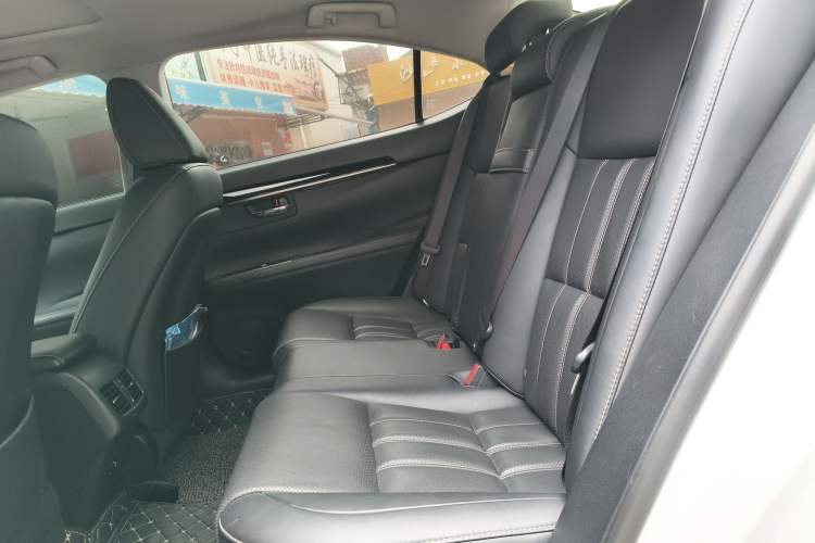 Used Lexus ES 2015 200 Elite Edition Left Rear Seat