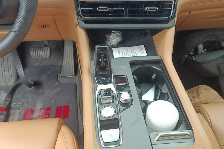 Used Lynk & Co 09 EM-P 2024 2.0TD EM-P Four-Wheel Drive ULTRA Six-Seater