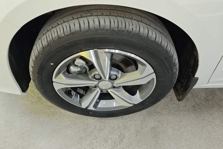 Used Geely Auto Emgrand L HiP 2024 Longteng Edition 1.5TD-DHT Pro 100KM Superior Model
