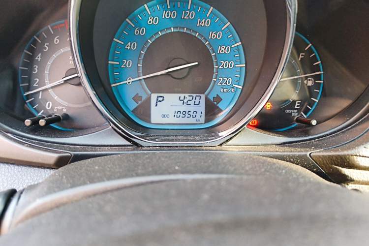 Used Toyota YARiS L Zhi Xuan 2015 1.5E Automatic Charm Edition
