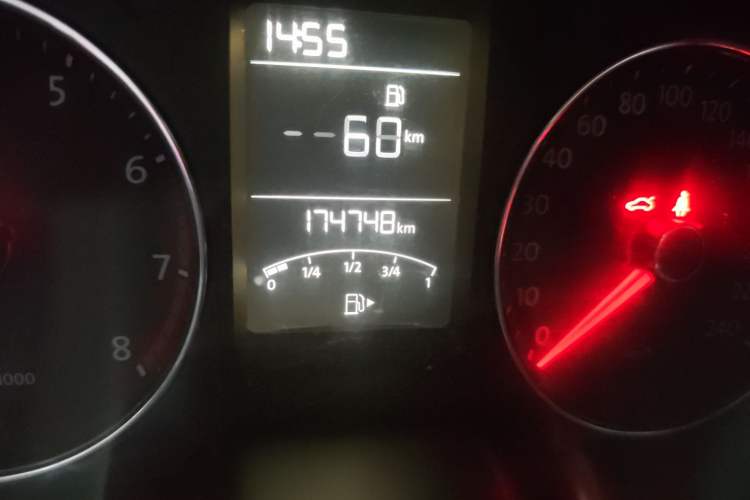 Used Volkswagen Lavida 2013 Revised Classic 1.6L Manual Fashion Edition
