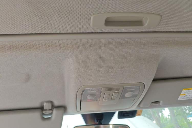 Used BAIC Senova D50 2014 1.5L manual comfort version Headliner