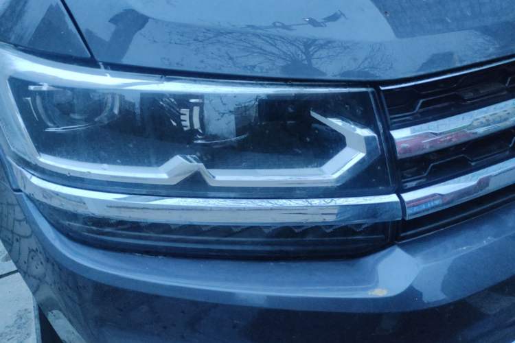 Used Volkswagen Tharu 2019 330TSI Four-Wheel Drive Flagship Model China VI Standard Right Front Headlight