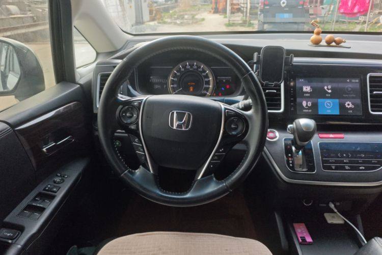 Used Honda Elysion 2016 2.4L Luxury Edition
