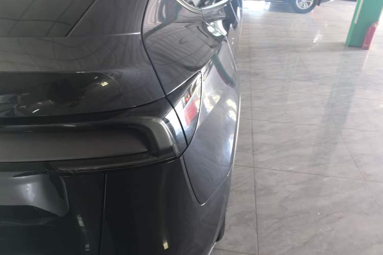 Used Tesla Model Y 2025 Rear-Wheel-Drive Version Right Rear Taillight