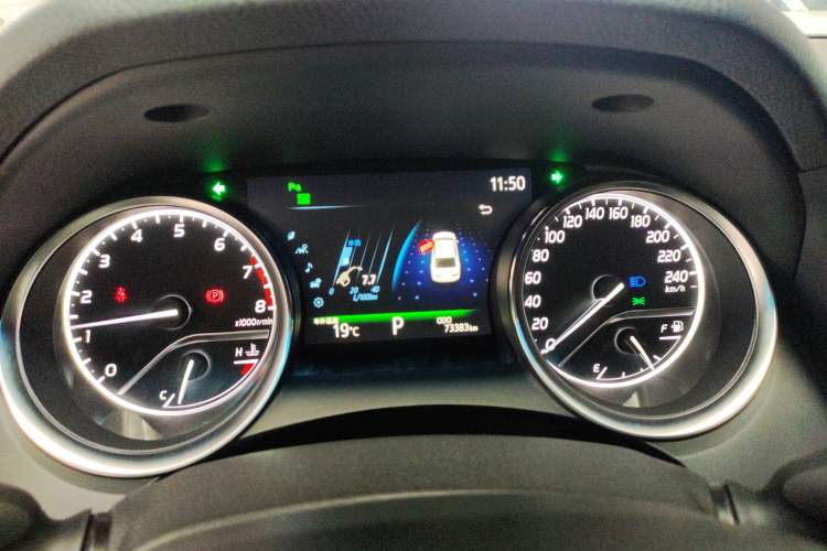 Used Toyota Camry 2019 2.5G Luxury Edition China VI Standard Instrument Cluster